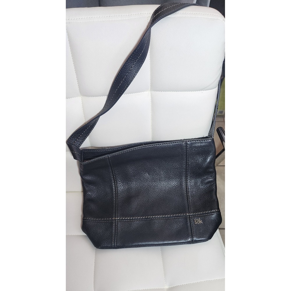 The Sak Black Pebbled Leather Crossbody Bag Contrast Stitching Zip Top Purse